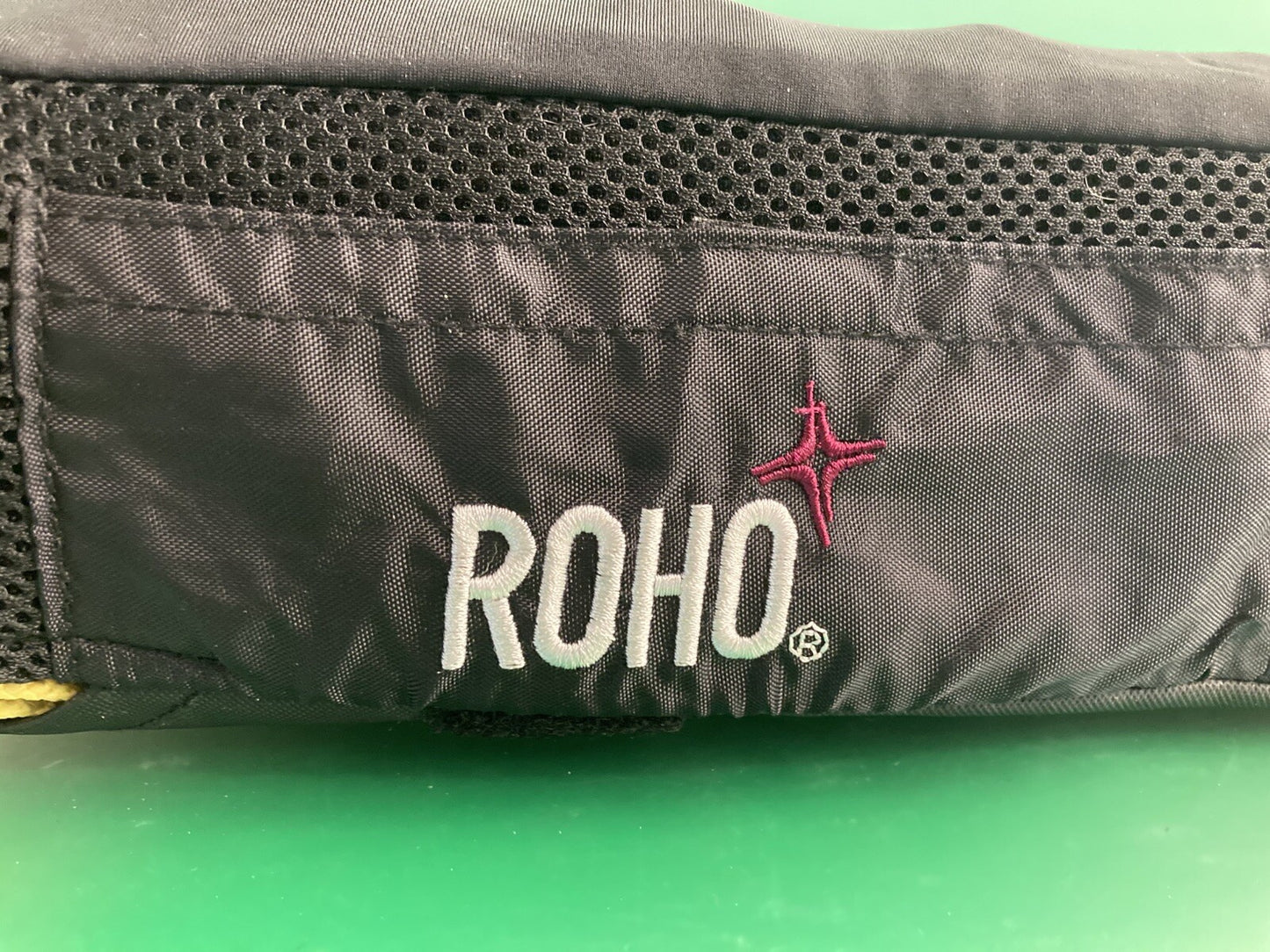 2019 Roho Air Cushion w/ Pump & Cover 20.00" X 20.00"X 4.25" 1R1111H #K426