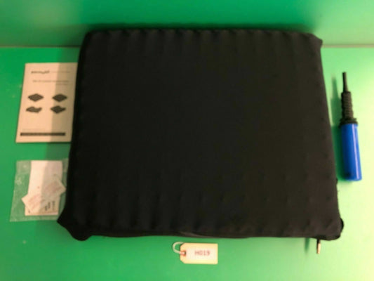 Roho Air Cushion w/ Cover & Pump 23.50" X 20.00"X 4.25" (1R1311C) #H019