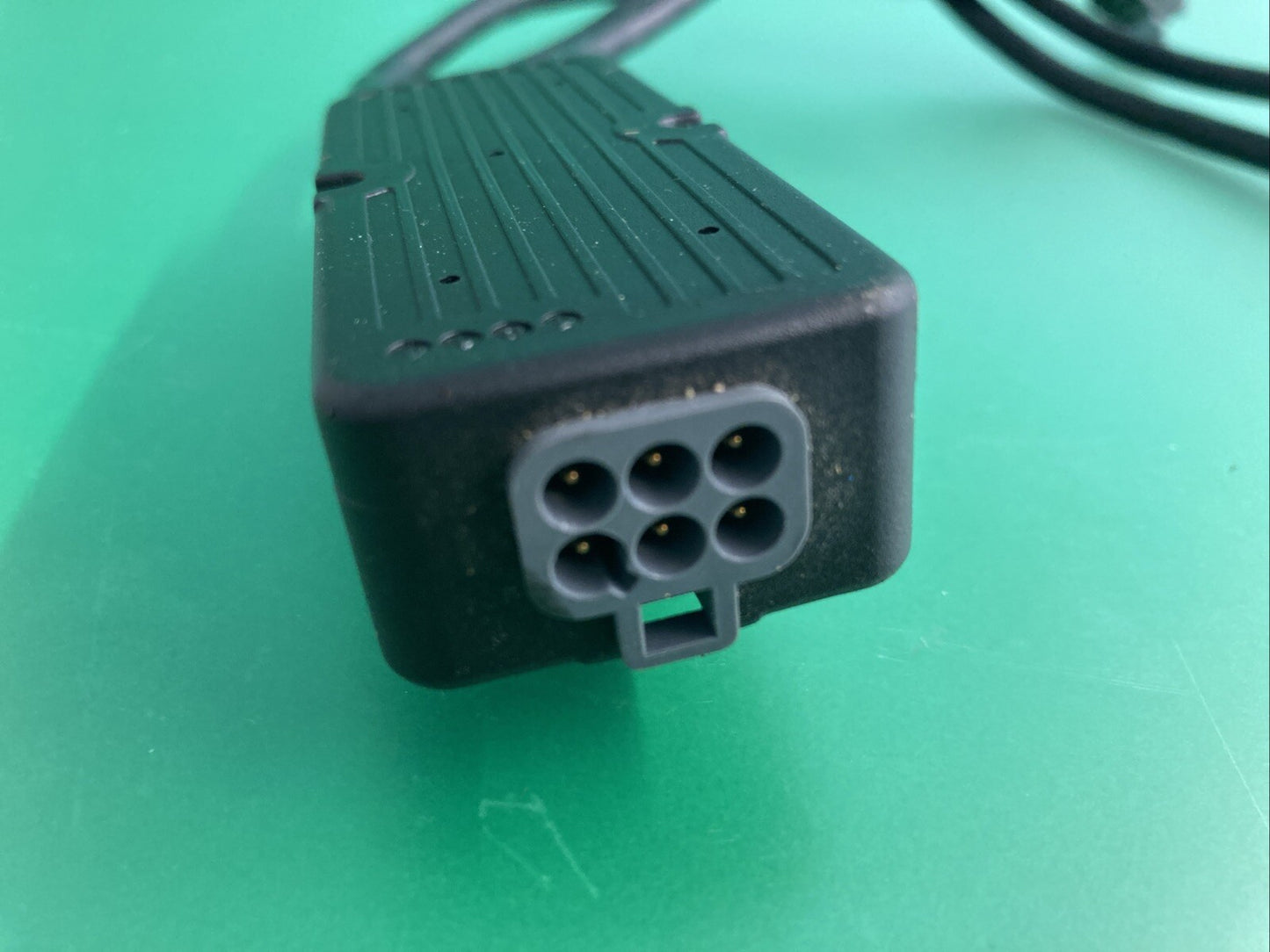 QLogic 3 Base Multiplier Cable Splitter for Quantum Power Wheelchairs #K678