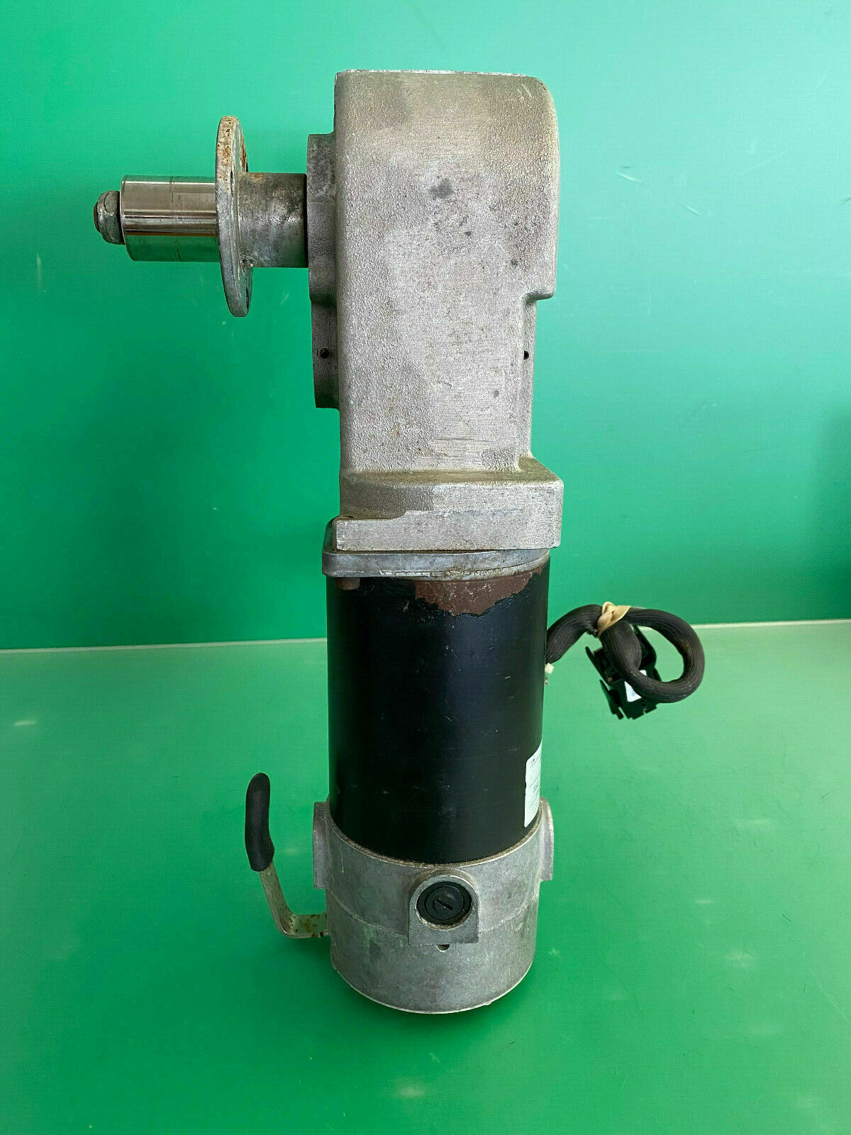 Right 4 Pole Motor w/ Gearbox Invacare Arrow Power wheelchair 1086216 #E057