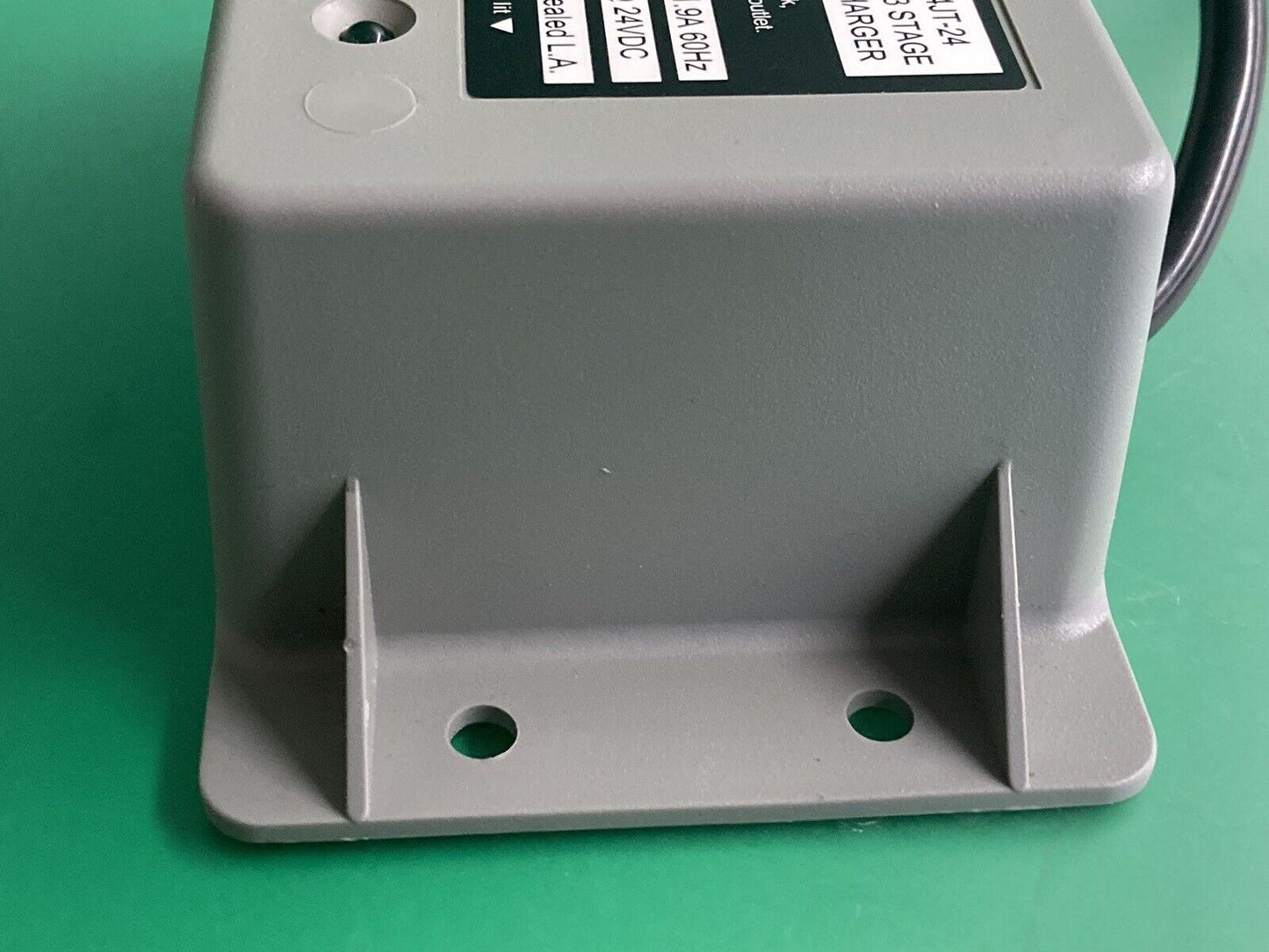 24 Volt 3Amp On-Board Battery Charger for Pride Power Wheelchair 2904JT-24 #J102