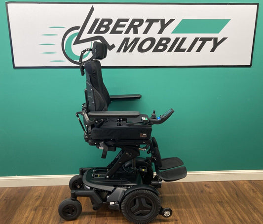 2024 Permobil F3 w/ Power Elevate, Tilt, Recline, Legs LIGHT KIT* 4 Miles LM7597