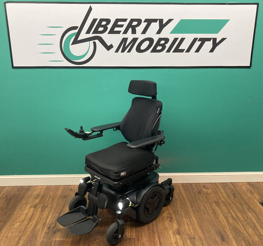 2022 Permobil M3 Wheelchair Elevate, Tilt, Recline, Legs ~Lighting ONLY 19 MILES