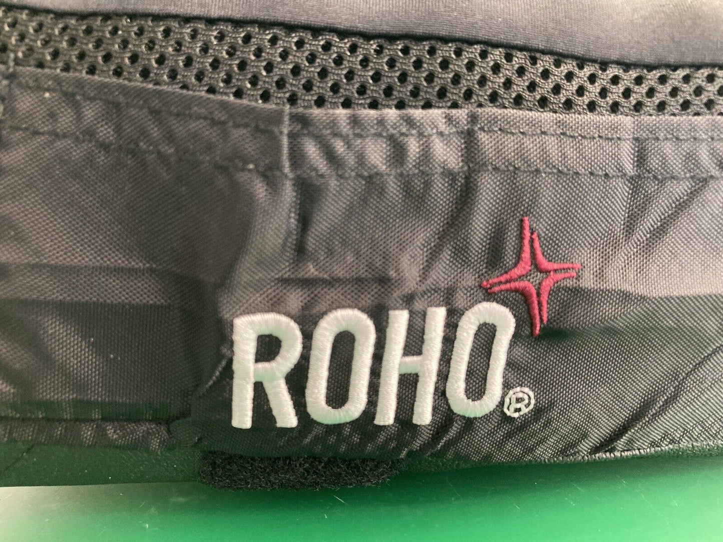 Roho ISOFLO Wheelchair Air Cushion w/ Pump 21.25" X 20.25"X 4.25" QS1111C #J528