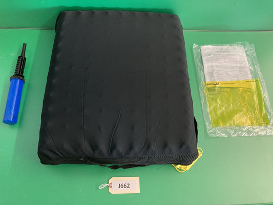 2019 Roho Air Cushion w/ Pump & New Cover 16.50" X 20.00"X 4.25" 1R911C #J662