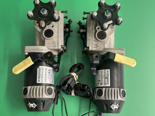 Left & Right Motors for the Quantum Q6 Edge MOT138398 - MOT138399 #i702