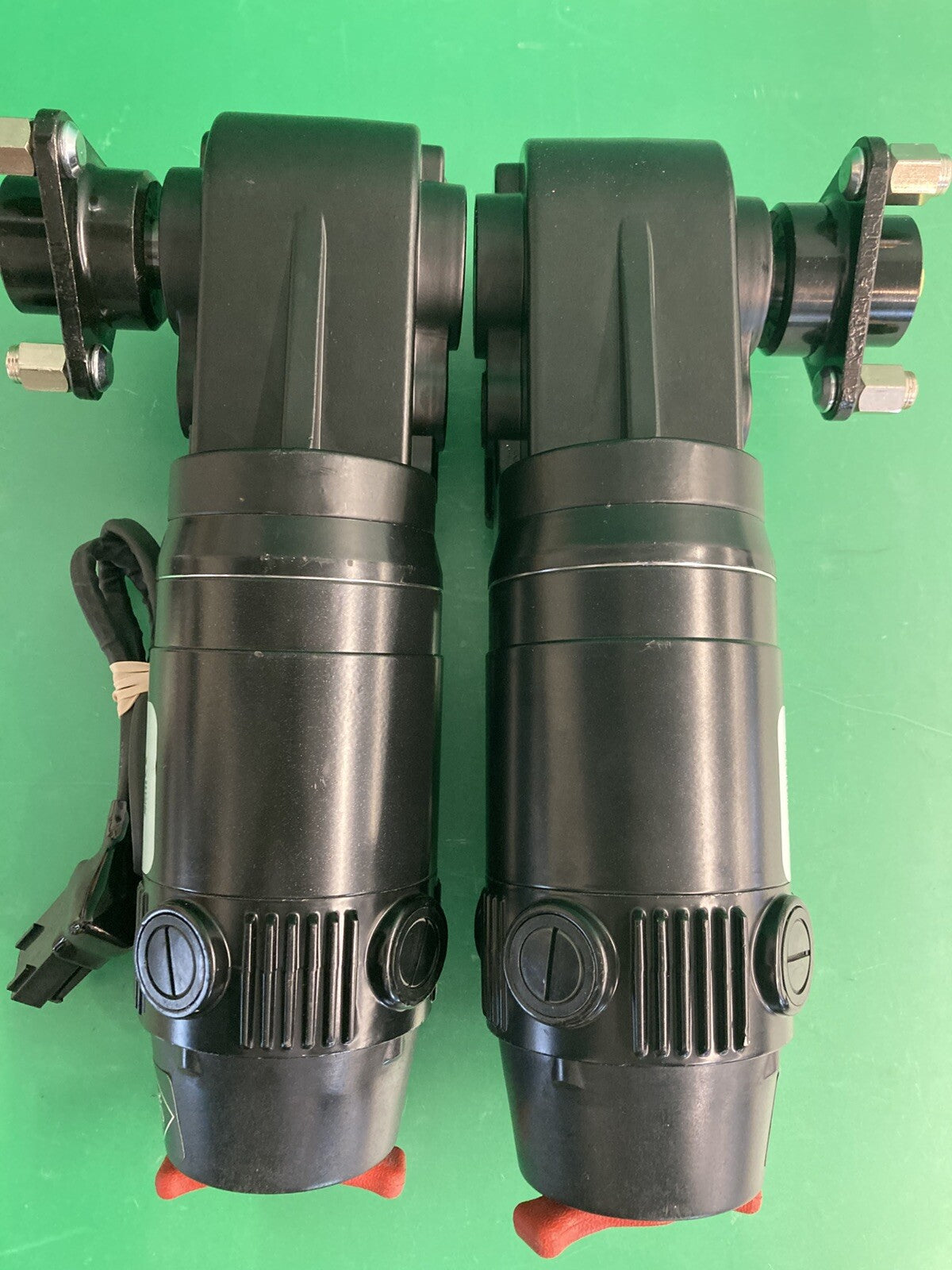 Motors for Quickie Q300M Power Wheelchair 250287 250286 ~0 MILES* MINT* #K501