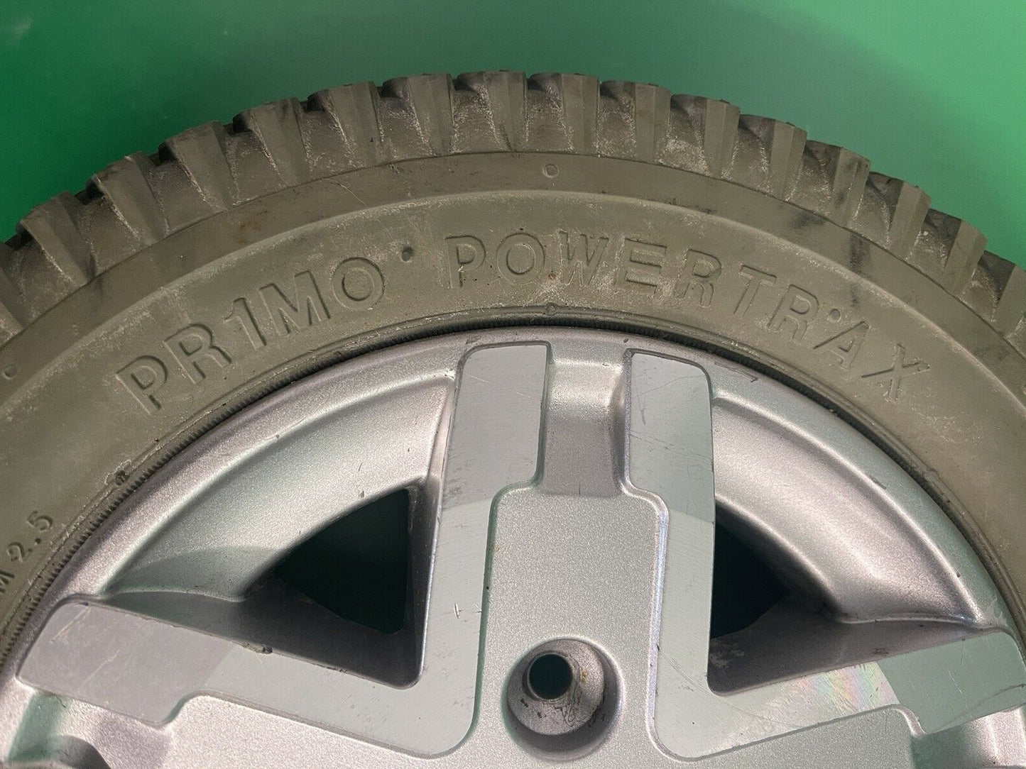 14"x3" (3.00-8) Flat Free Drive Wheel Assembly for Quantum Q6 Edge & Rival #i096