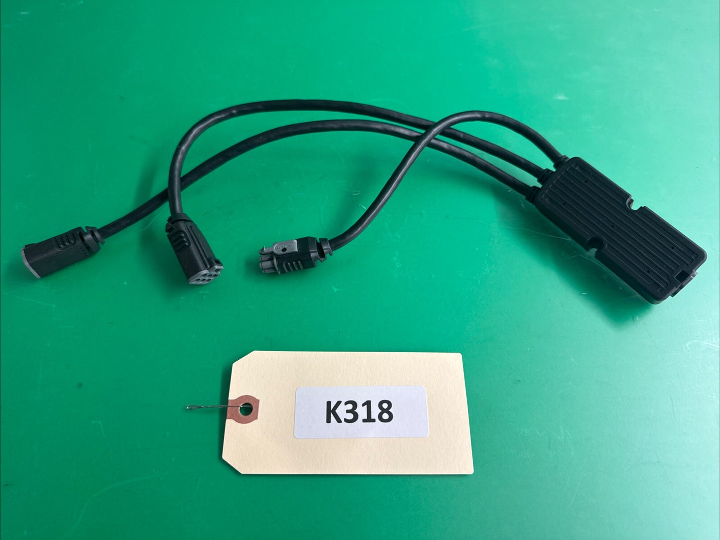 QLogic 3 Base Multiplier Cable Splitter for Quantum Power Wheelchairs #K318