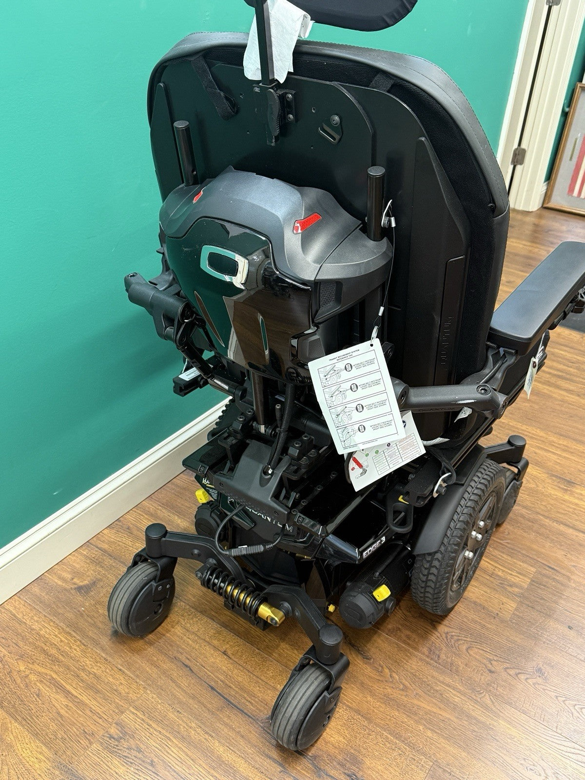 2020 Quantum EDGE 3 Wheelchair w/ Power Tilt & Power Footrest 1.8 miles* #LM7485