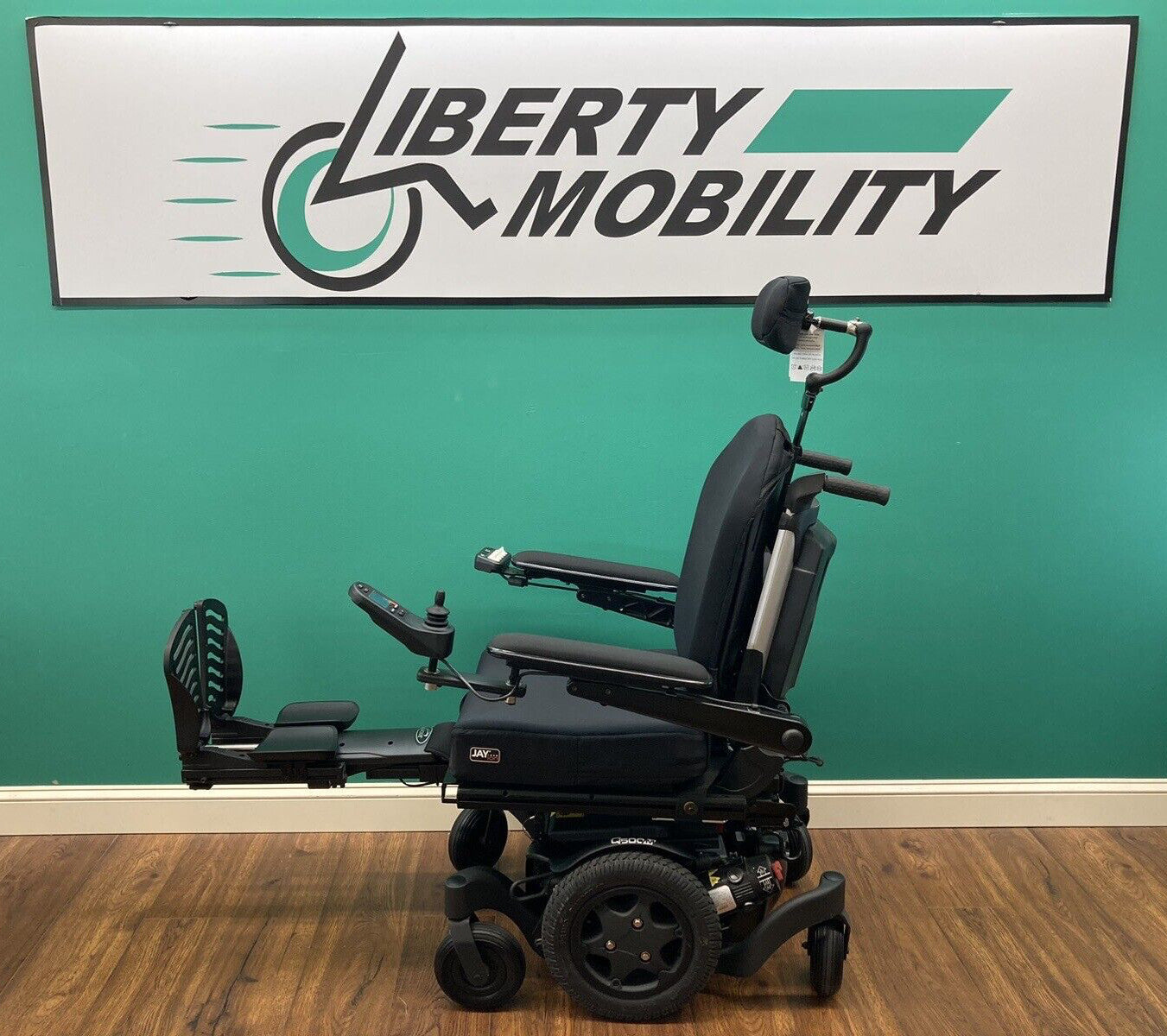 2023 Quickie Q500m w/ Tilt, Elevating & Articulating Power Footrest ~0 Miles*