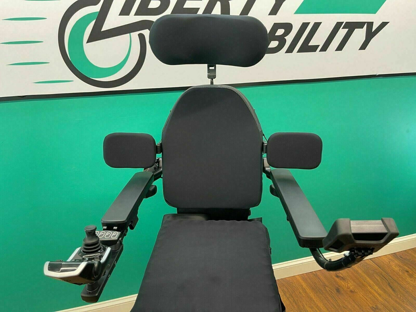 QUANTUM TB3 Swing-A-Way Thoracic Supports w/ Mounts for Wheelchair 7" x 5"