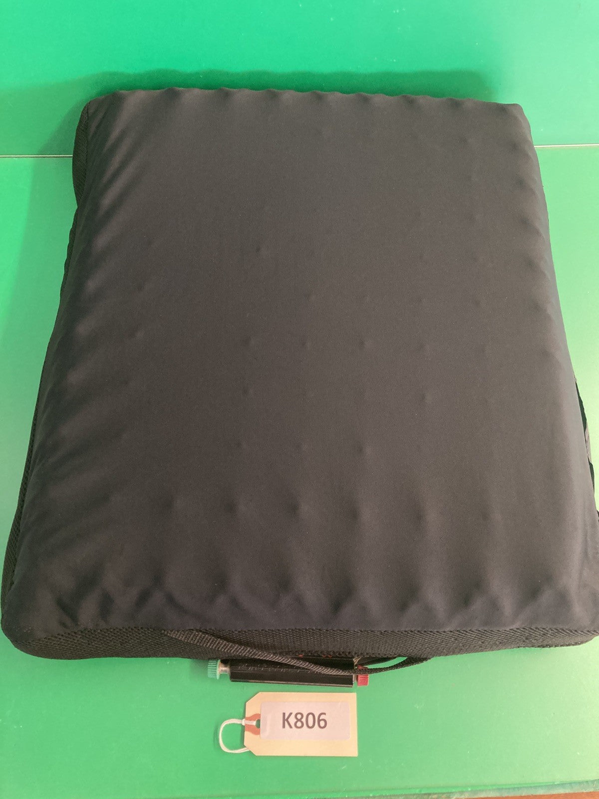 2021 Roho Air Cushion w/ Pump & Cover  17.75" X 20.25"X 4.25" QS911C #K806