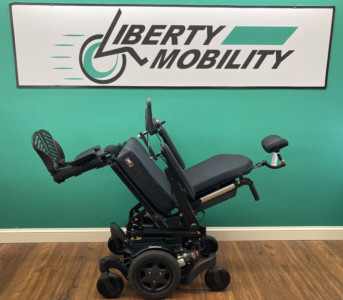 2023 Quickie Q500m w/ Tilt, Elevating & Articulating Power Footrest ~0 Miles*