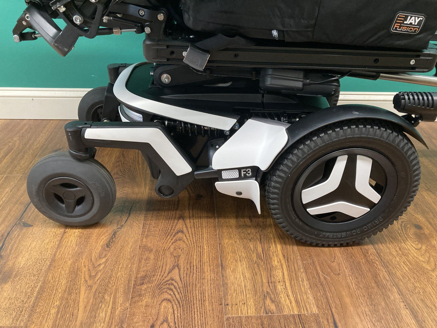 2023 Permobil F3 Wheelchair w/ Power Elevate,Tilt,Recline,Legs LIGHT KIT* LM7611