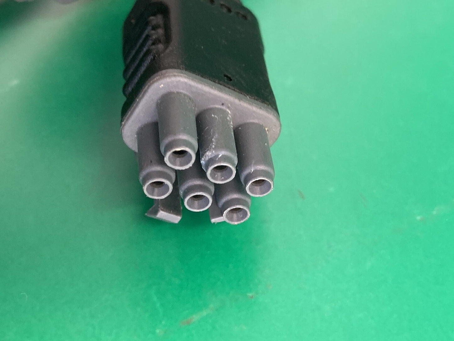 QLogic 3 Base Multiplier Cable Splitter for Quantum Power Wheelchairs #K679