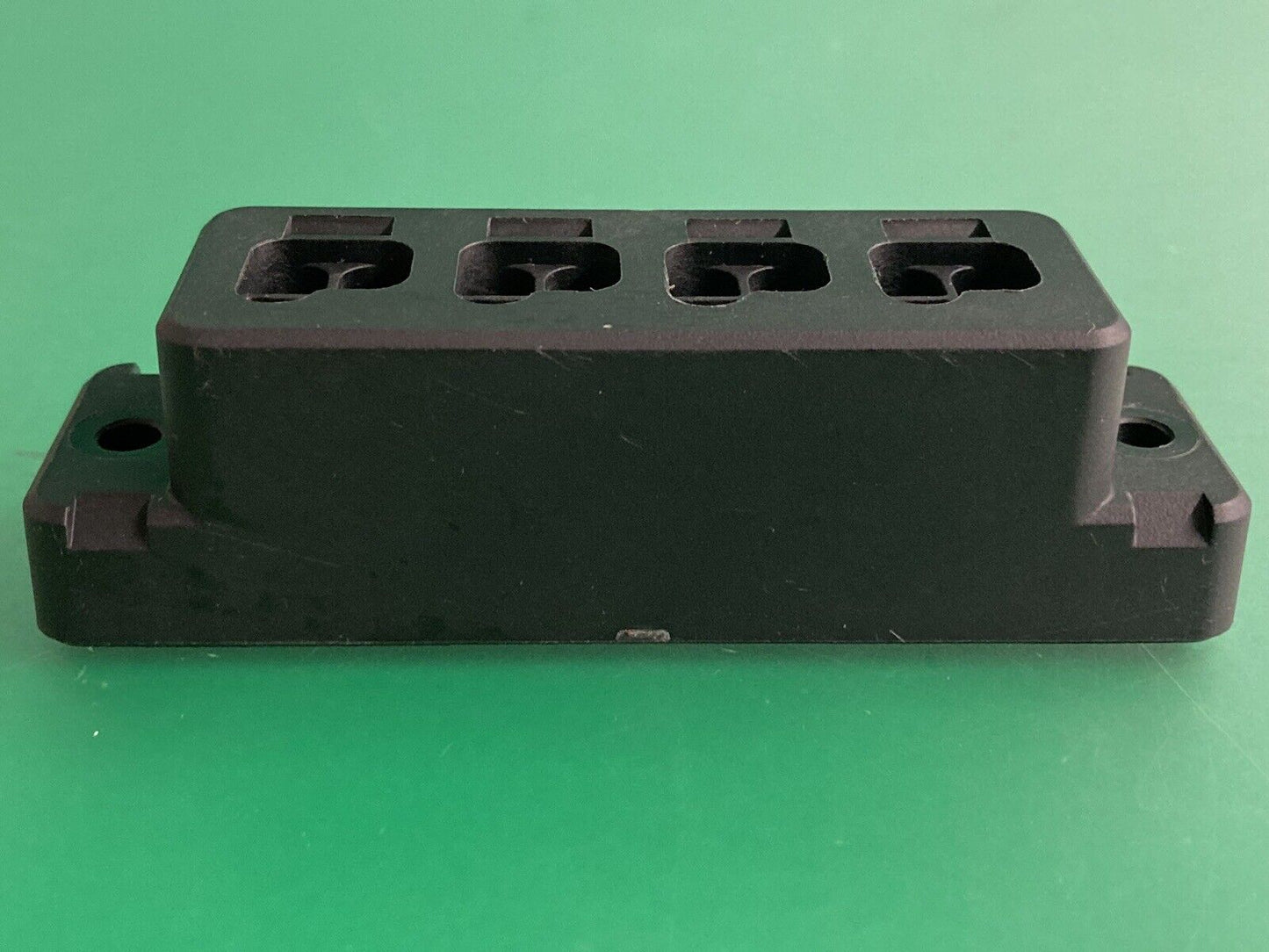 Dynamic LiNX 4 Port Bus Cable Block for Power Wheelchairs #J140