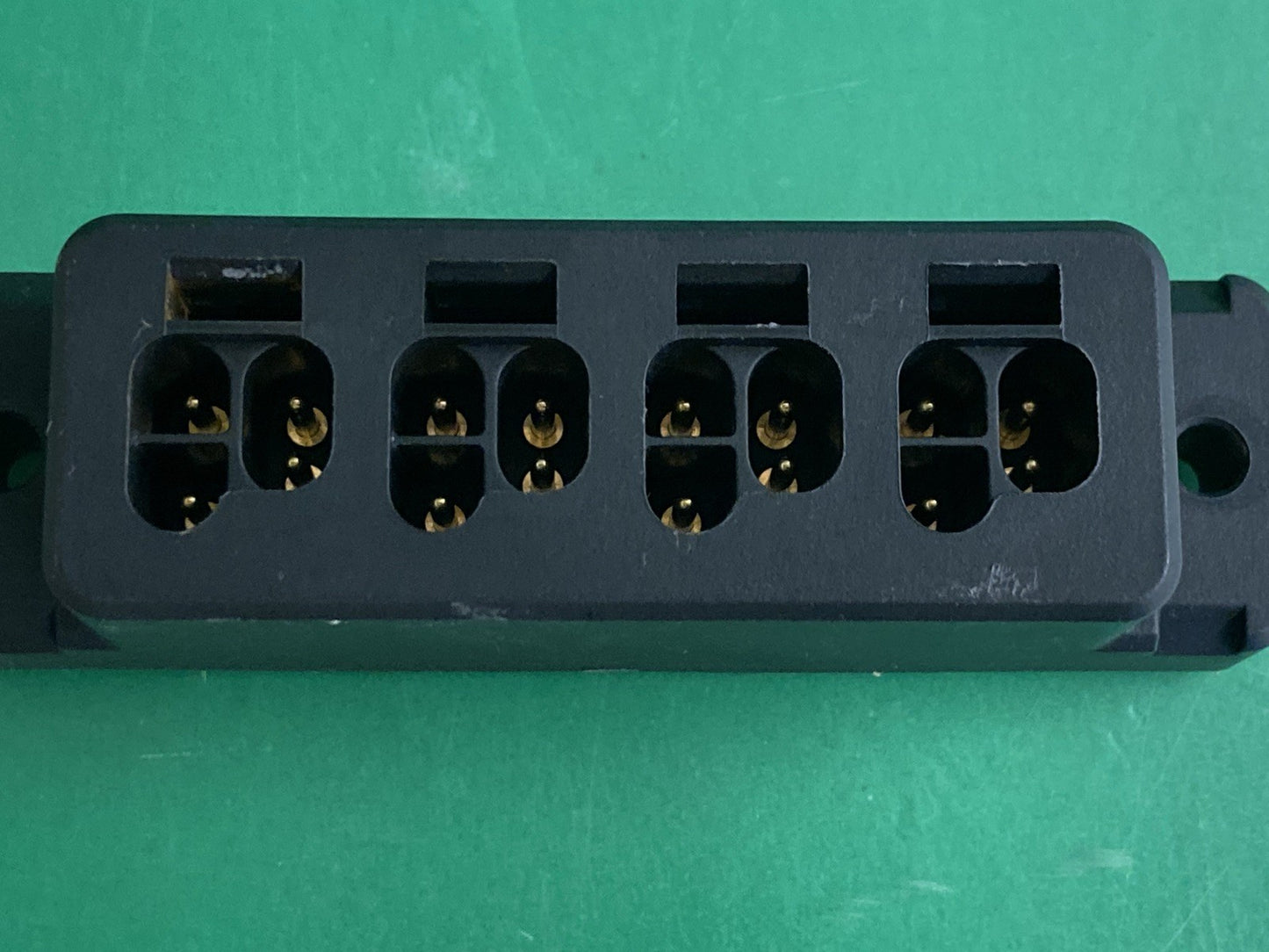 Dynamic LiNX Electronics 4 Port Bus Cable Block for Power Wheelchairs IPX4 #K976