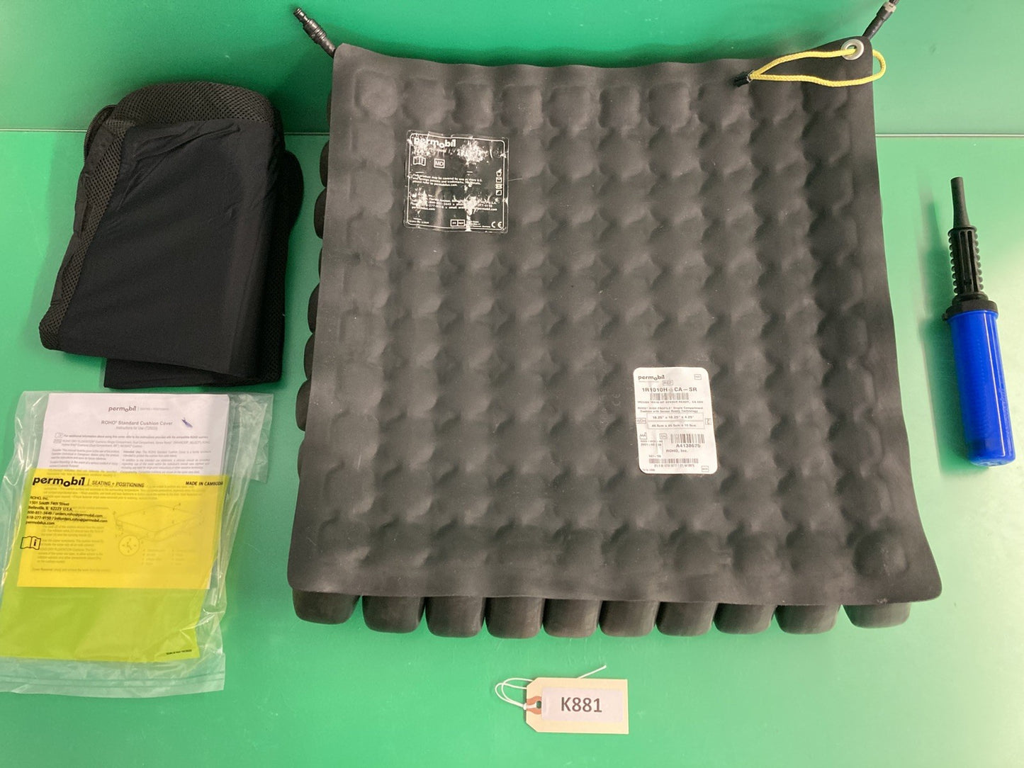 2021 Roho Air Cushion w/ Pump & Cover  18.25" X 18.25 "X 4.25" 1R1010H #K881