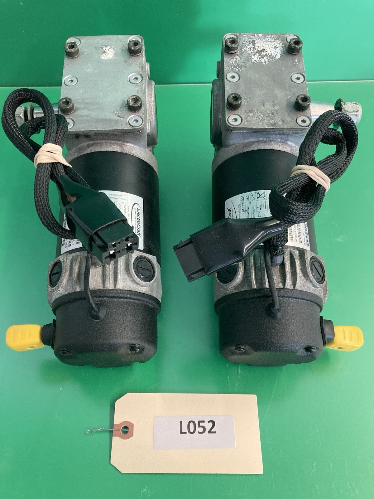 Motors for Quantum / 1450 Powerchair -DRVASMB7120034 - DRVASMB7120035 #L052