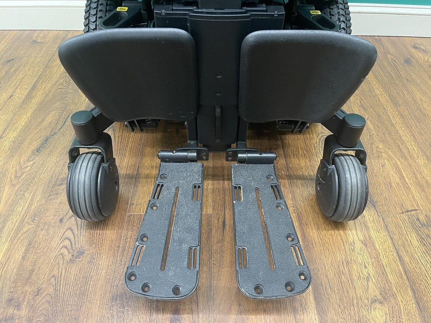 2020 Quantum EDGE 3 Power Wheelchair w/ Power Tilt, Recline & Footrest  #LM7513