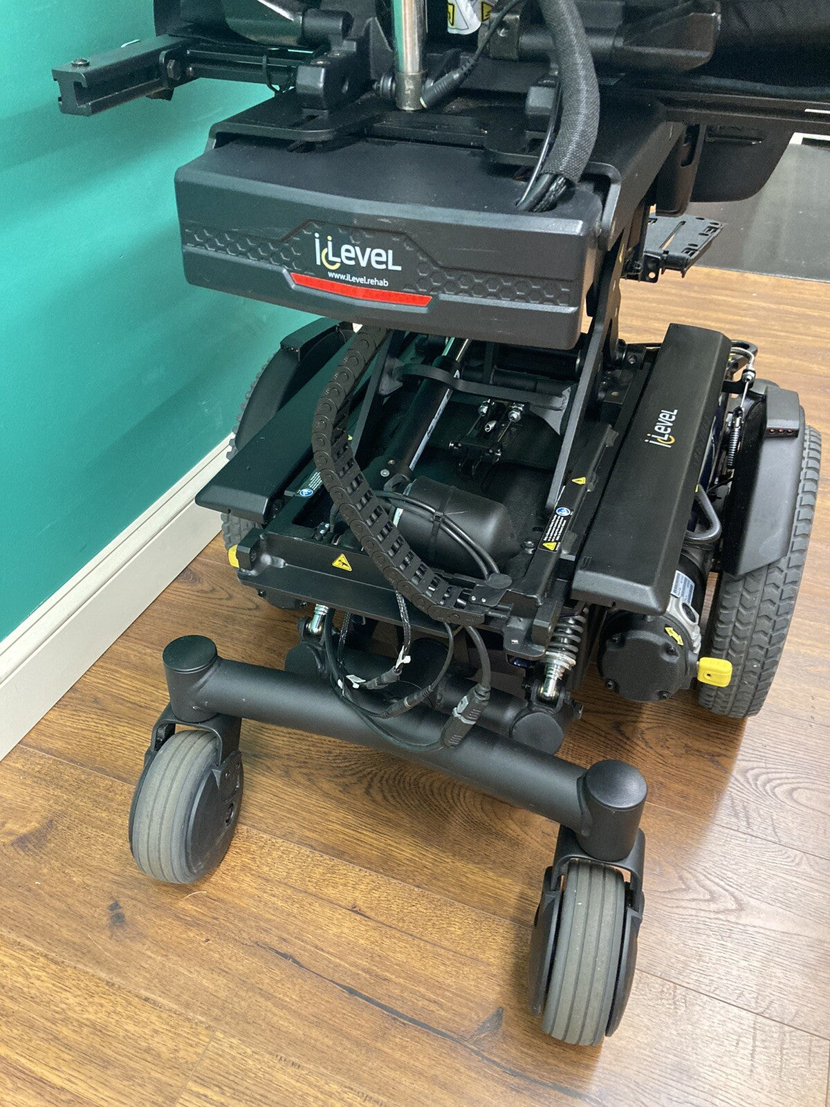 2019 Quantum EDGE HD Wheelchair w/ Elevate, Tilt, Recline & Legs ~450 Cap* #7578