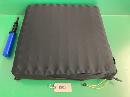 2023 Roho Air Cushion w/ Pump & Cover  18.25" X 18.25" X 4.25" 1R1010C #K923
