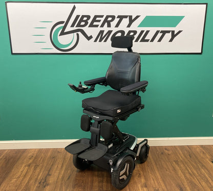 2021 Permobil F3 Wheelchair w/ Power Elevate,Tilt,Recline,Legs LIGHT KIT* LM7608