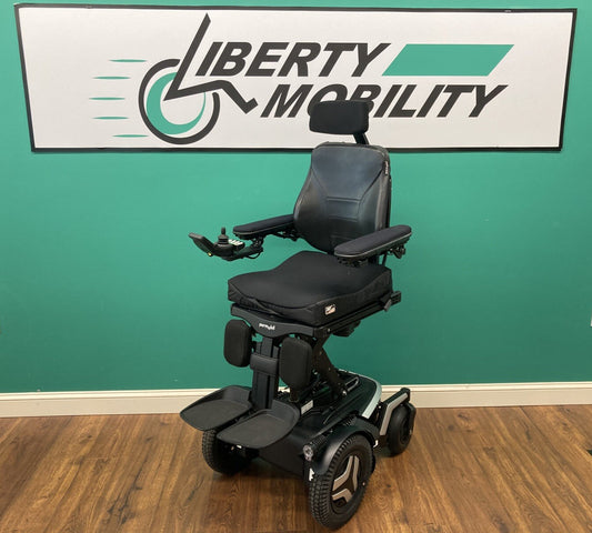 2021 Permobil F3 Wheelchair w/ Power Elevate,Tilt,Recline,Legs LIGHT KIT* LM7608