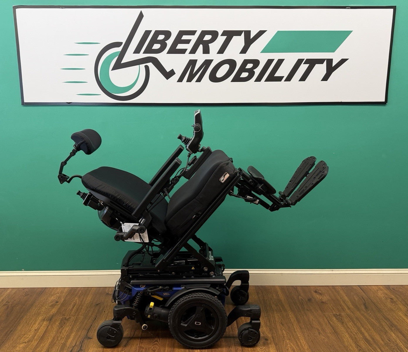 2024 Quantum EDGE 3 Stretto w/ Elevate, Tilt, Recline & Legs ~ Lights* #LM7620