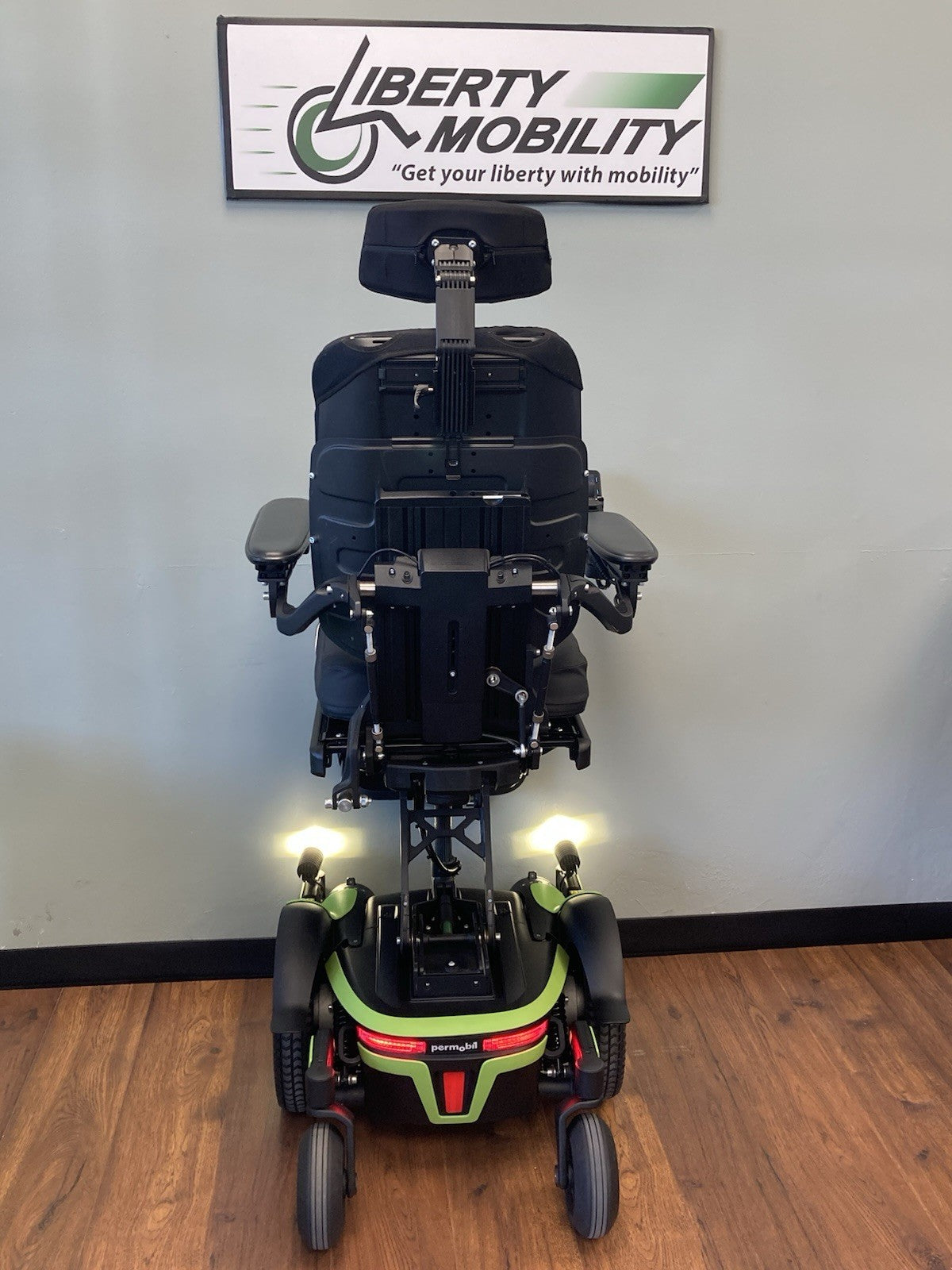 2020 Permobil M3 Wheelchair w/ Power Elevate, Tilt, Recline, Legs & Lights #7628