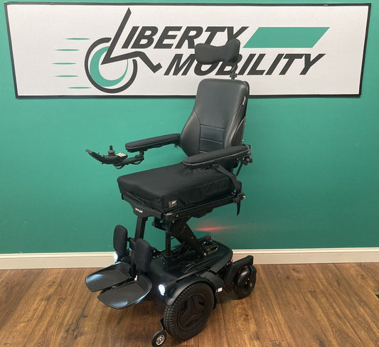 2021 Permobil F3 Wheelchair w/ Power Elevate,Tilt,Recline,Legs LIGHT KIT* LM7563