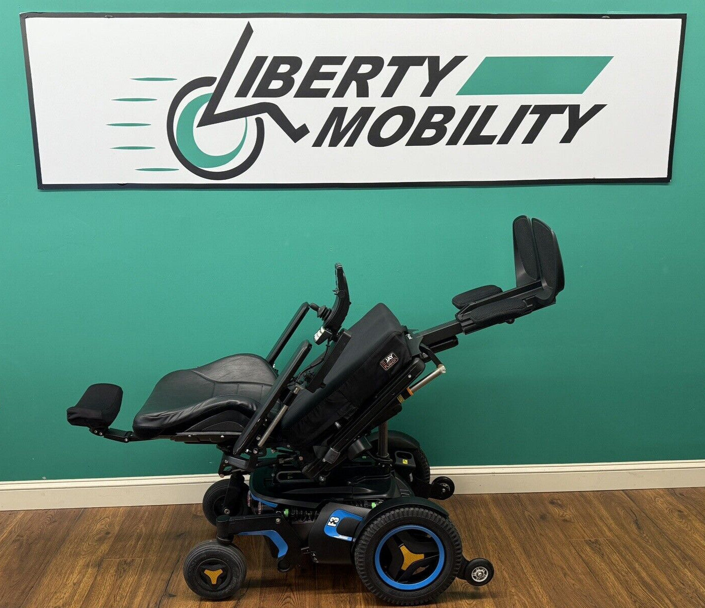 2018 Permobil F3 w/ Elevate, Tilt, Recline, Legs & 30° Anterior Tilt ~18 Miles