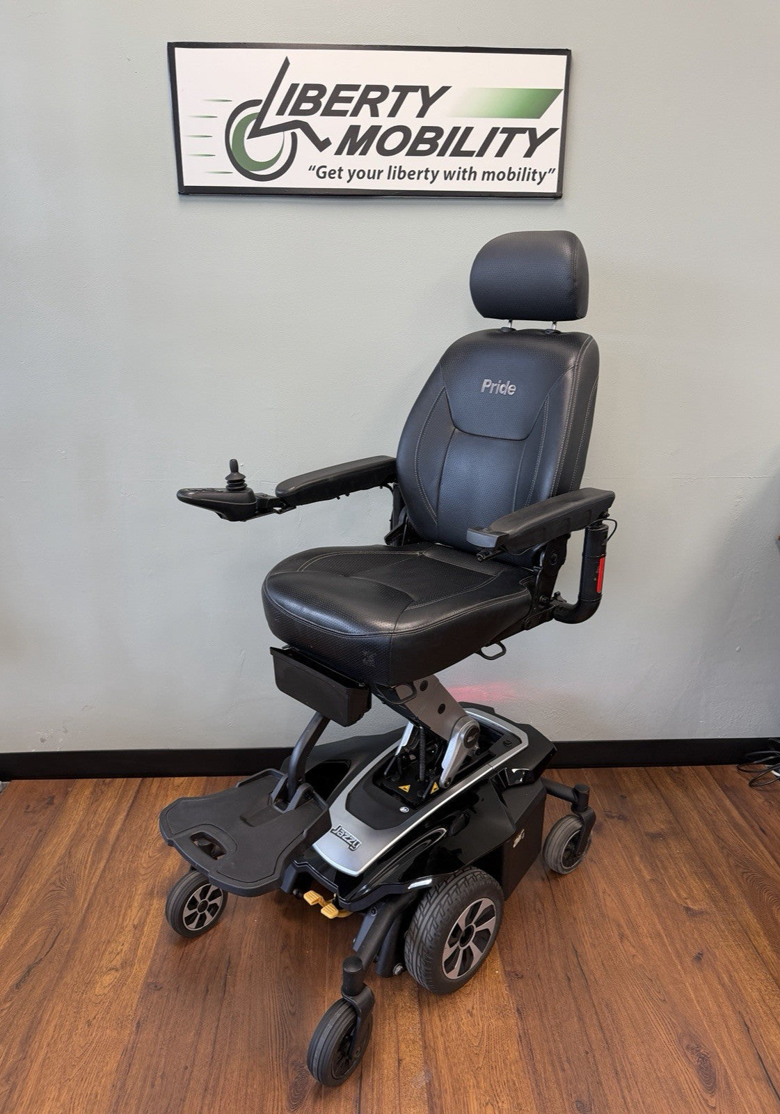 Pride Jazzy Air 2 Power Wheelchair w\ 12" Elevate Height ~300LB Capacity #LM7623