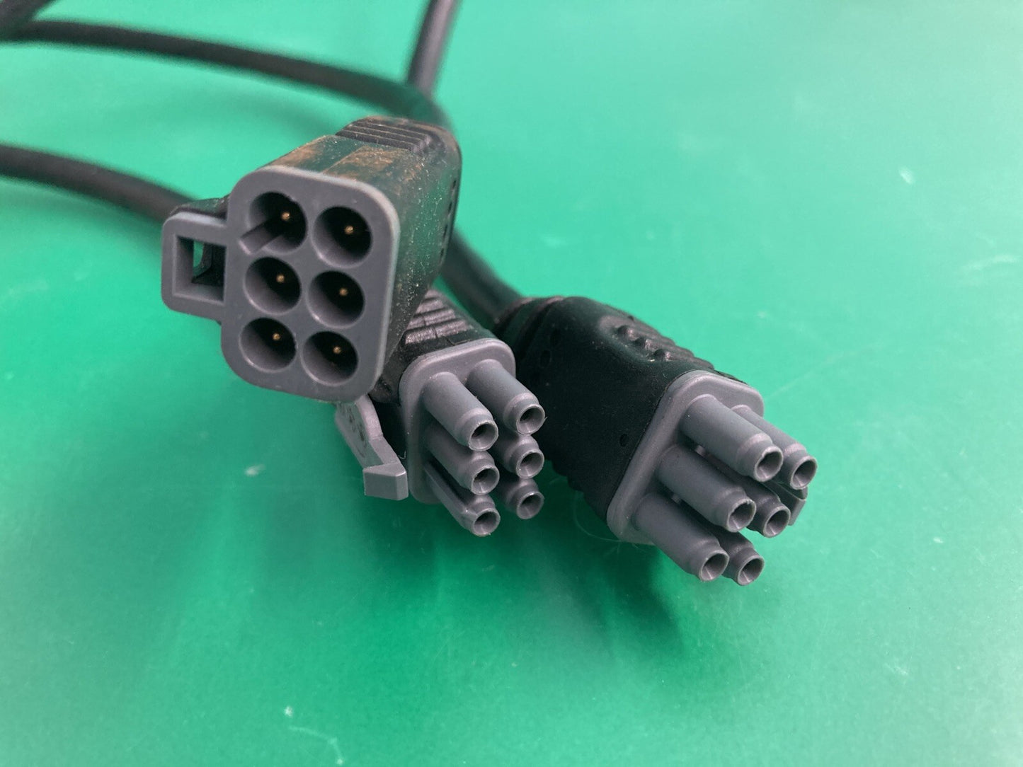 QLogic 3 Base Multiplier Cable Splitter for Quantum Power Wheelchairs #K798