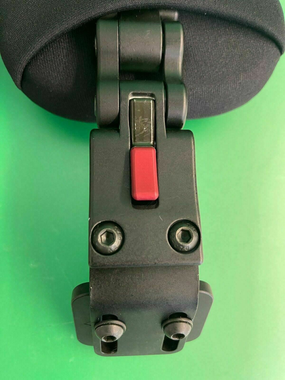 QUANTUM TB3 Swing-A-Way Thoracic Supports w/ Mounts for Wheelchair 7" x 5"
