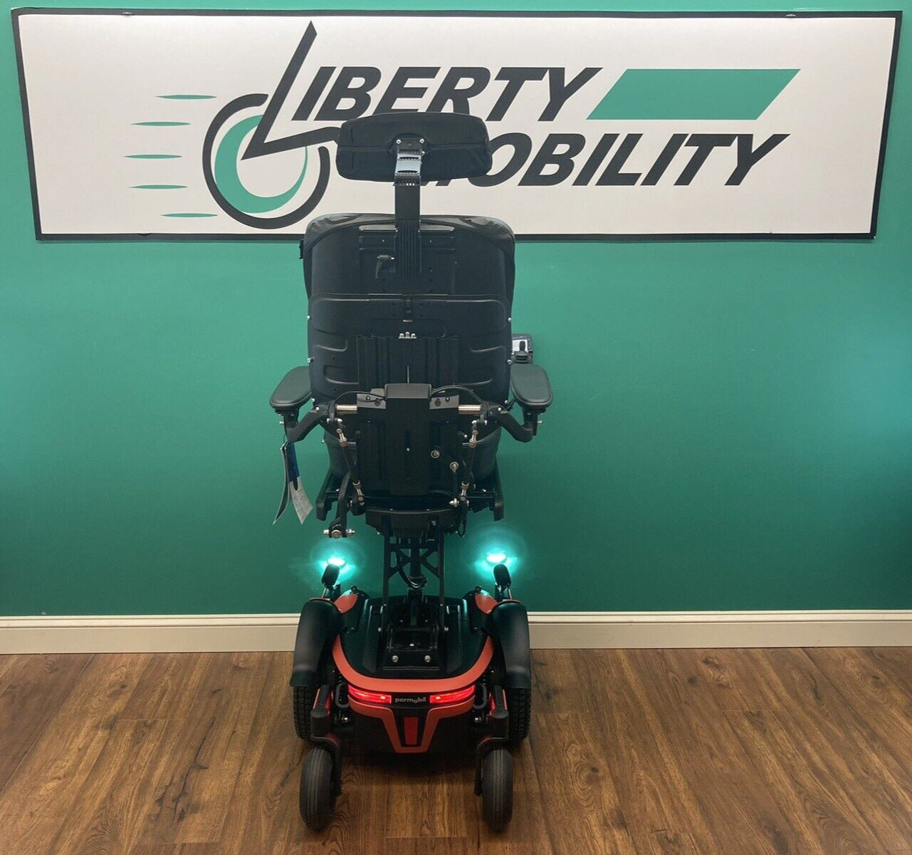 2020 Permobil M3 Wheelchair w/ Power Elevate, Tilt, Recline, Legs ~Lighting Kit*