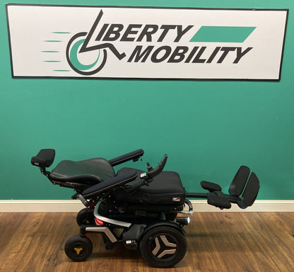 2021 Permobil F3 Wheelchair w/ Power Elevate,Tilt,Recline,Legs LIGHT KIT* LM7608