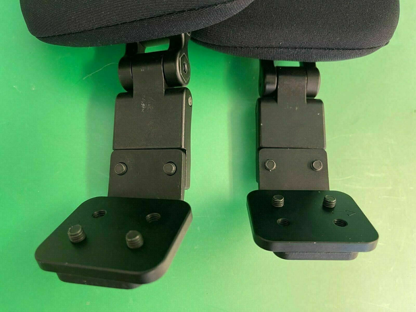 QUANTUM TB3 Swing-A-Way Thoracic Supports w/ Mounts for Wheelchair 7" x 5"