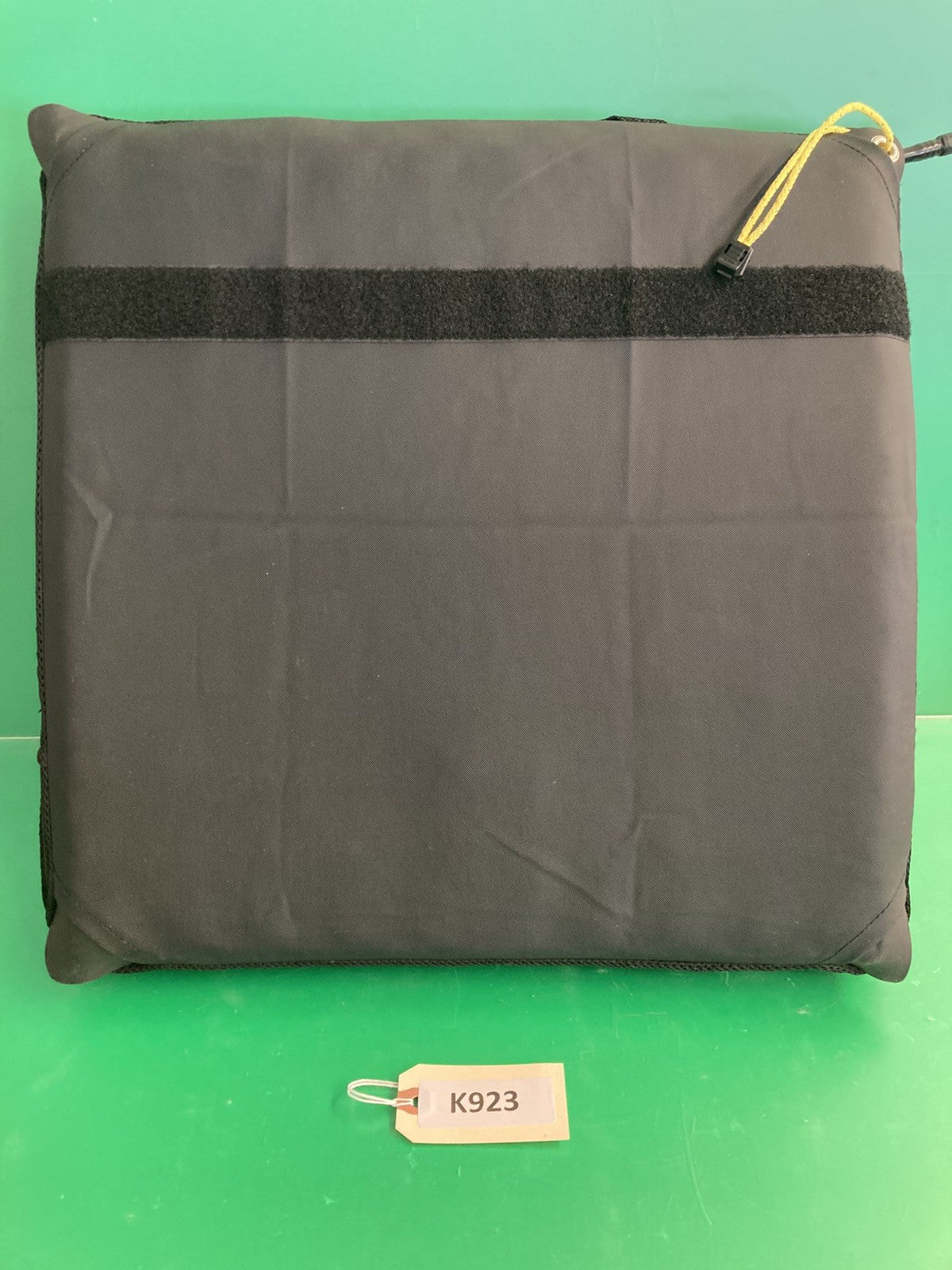 2023 Roho Air Cushion w/ Pump & Cover  18.25" X 18.25" X 4.25" 1R1010C #K923