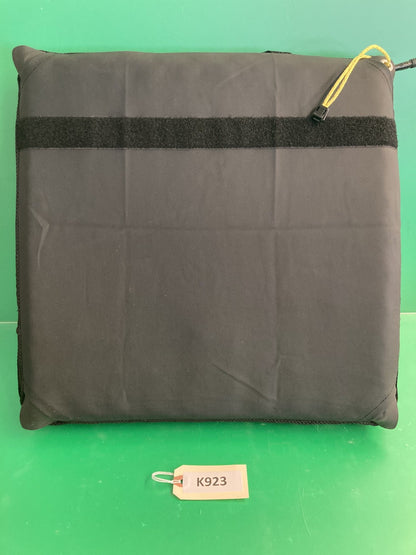 2023 Roho Air Cushion w/ Pump & Cover  18.25" X 18.25" X 4.25" 1R1010C #K923