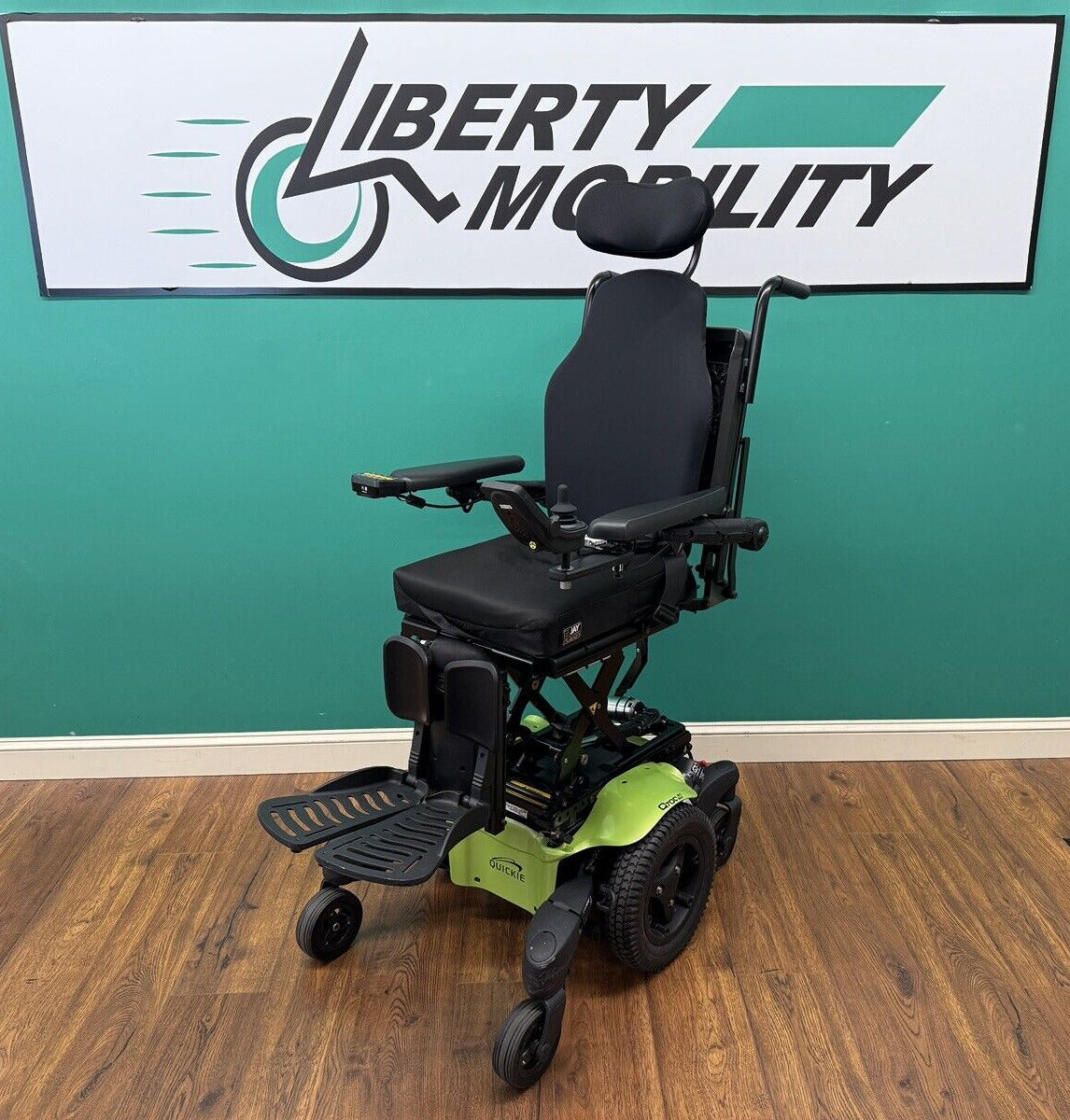 2023 Quickie Q700m w/ Elevate, Tilt, Recline & Power Footrest ~54 Miles* LM7585