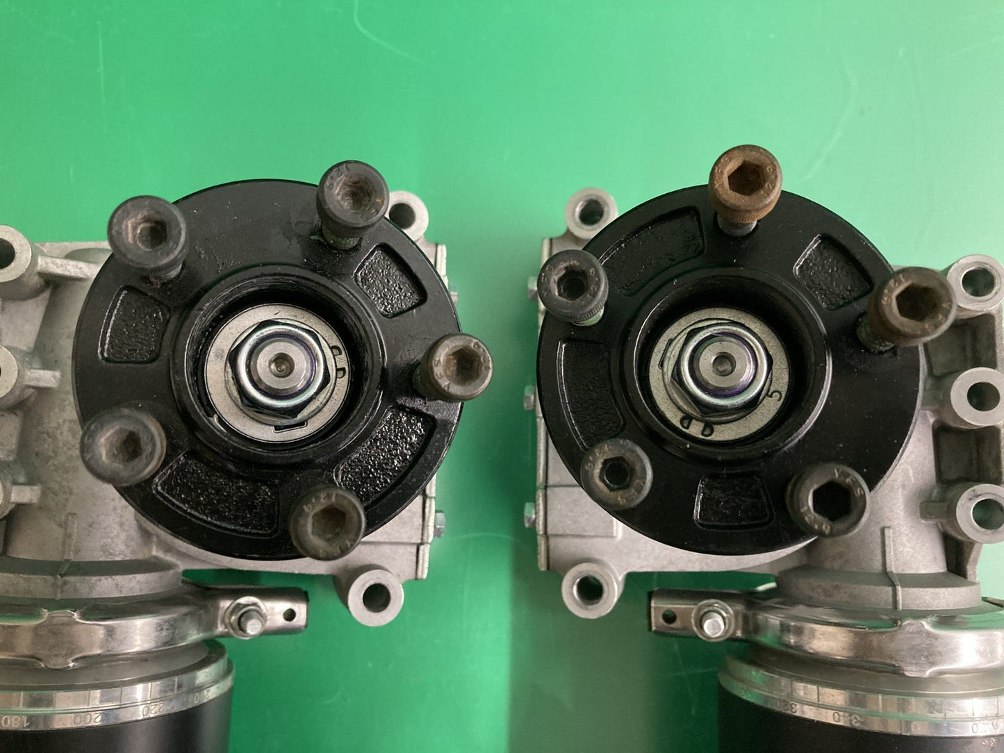 MOTORS FOR INVACARE TDX SP II 1188843 / M9278-02 / 1163412 - 1163413 #K972
