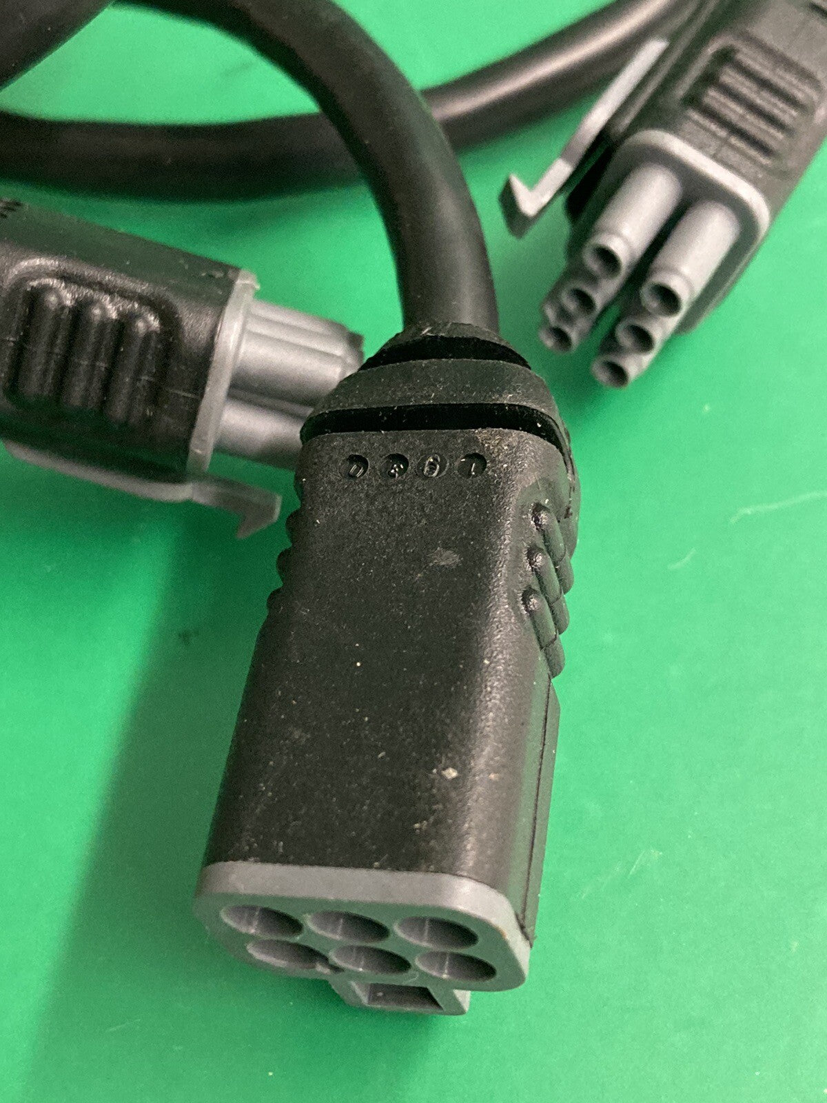 QLogic 3 Base Multiplier Cable Splitter for Quantum Power Wheelchairs #J240