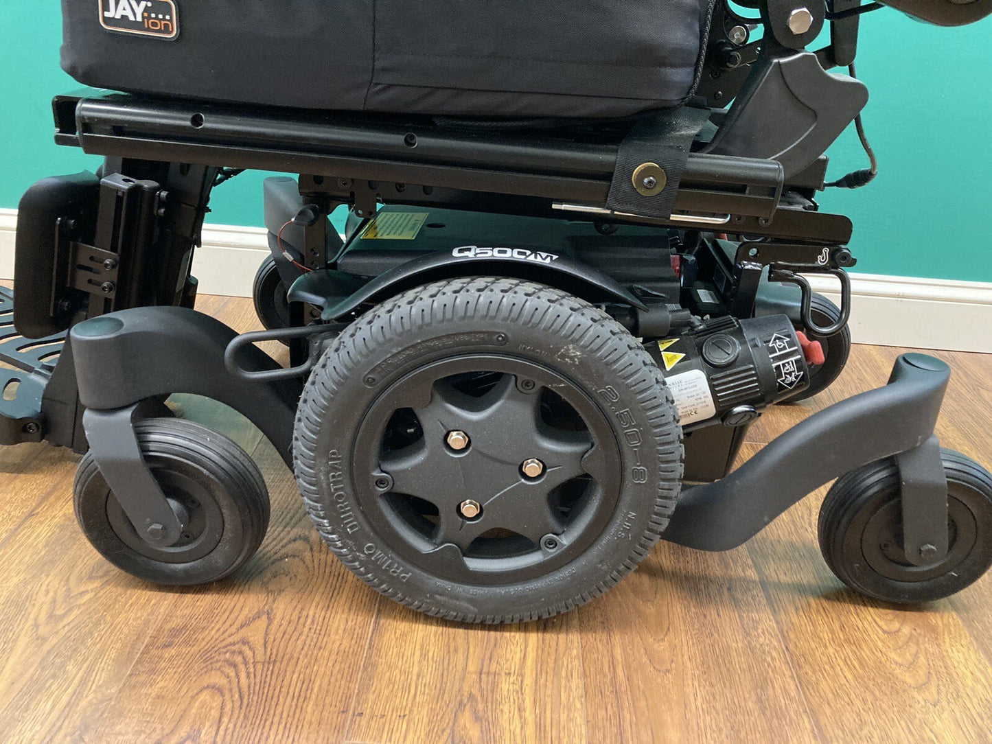 2023 Quickie Q500m w/ Tilt, Elevating & Articulating Power Footrest ~0 Miles*