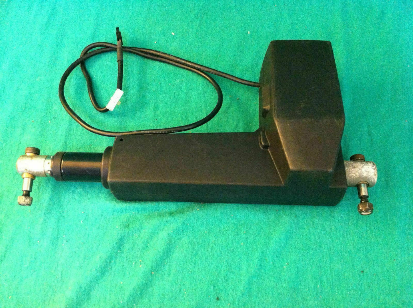 Pride Tilt Actuator Linak model # ACCACTR 1031 H1265-002  #1802