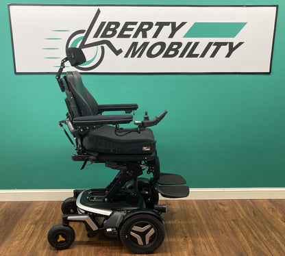 2021 Permobil F3 Wheelchair w/ Power Elevate,Tilt,Recline,Legs LIGHT KIT* LM7608