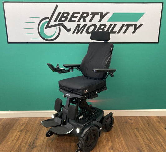 2024 Permobil F3 w/ Power Elevate, Tilt, Recline, Legs LIGHT KIT* 4 Miles LM7597