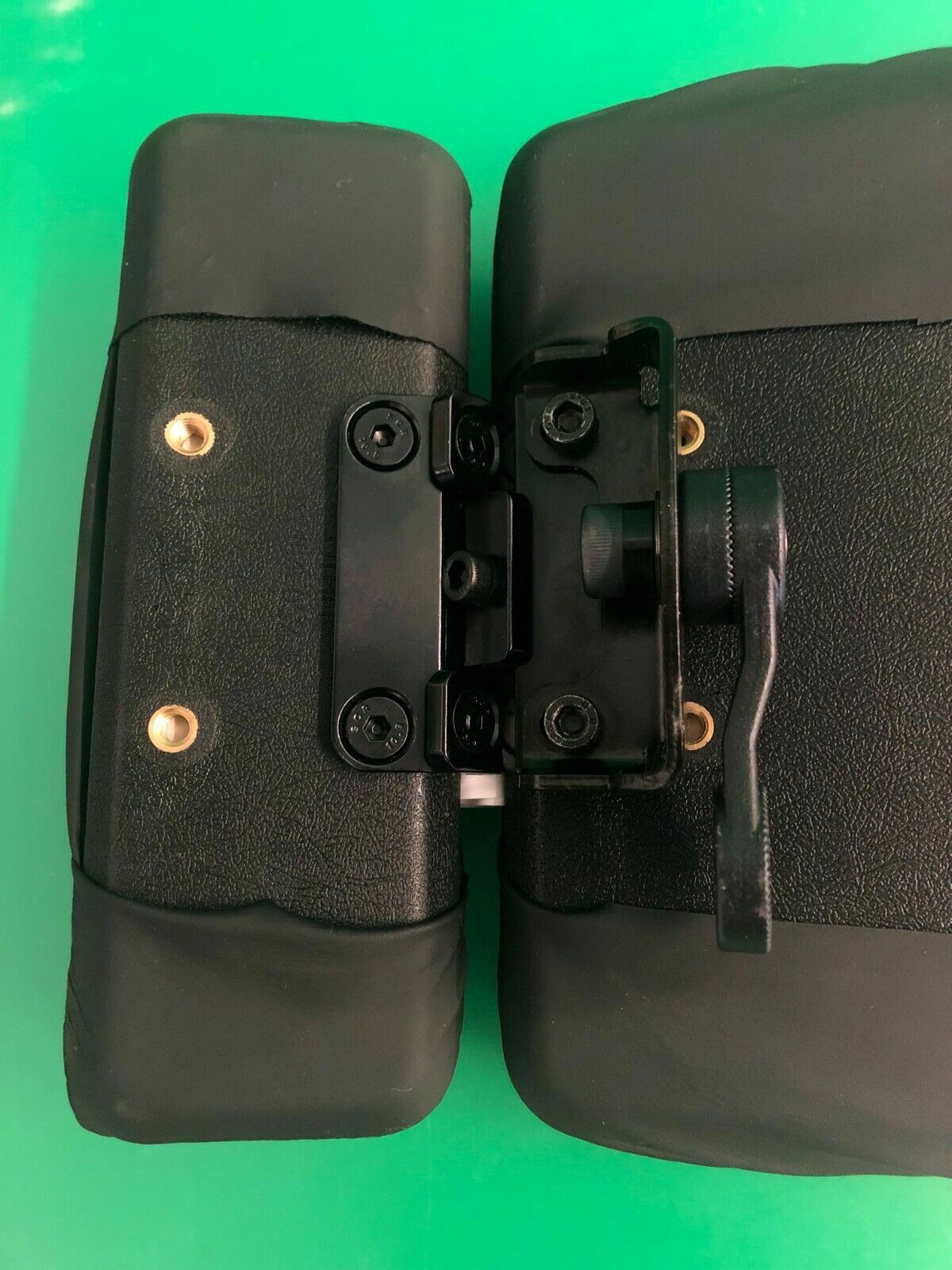 Quantum CALF PANEL,ASSY,CENTER MOUNT Tru Balance 3 Seating 19" x 9"  #H005