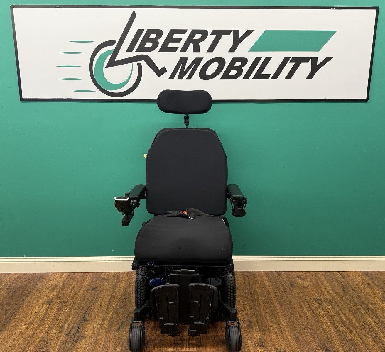 2024 Quantum EDGE 3 Wheelchair w/ Power Tilt,Recline & Footrest 3 miles* #LM7602
